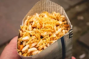 Jhalmuri Street Food Recipe: कैसे बनाएं बंगाल स्पेशल झालमुड़ी? यहां जानिए इसकी बड़ी आसान रेसिपी