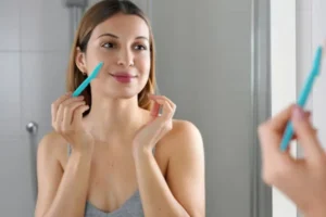 Facial Hair Tips: थ्रेडिंग-वैक्सिंग का दर्द भूल जाइए! चेहरे के अनचाहे बाल हटाने के लिए अपनाएं ये नेचुरल तरीके