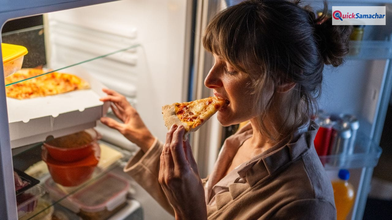 कुछ लोगों को रात में बार-बार भूख क्यों लगती है? यह आदत है या कोई बीमारी