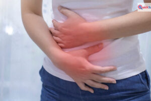 गर्मियों में पेट की समस्याएं क्यों बढ़ जाती हैं? कैसे करें बचाव