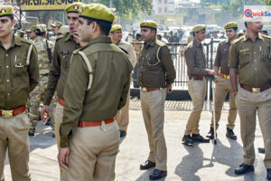 बॉयफ्रेंड और एक अन्य के साथ मिलकर पत्नी ने पति का दबाया गला, फिर पुलिस को किया फोन- ‘चारपाई पर पड़ा है शव’