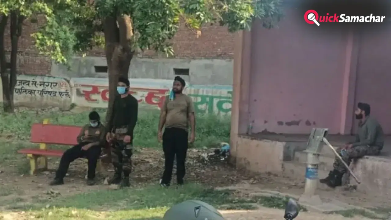 Farrukhabad News: खाली बैरक में फंदे से लटका मिला अग्निवीर का शव, बदबू आने पर हुआ खुलासा; जांच में जुटी पुलिस​