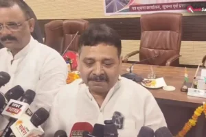 Varanasi: पीआईबी की ‘वार्तालाप’ मीडिया कार्यशाला आयोजित, केंद्र सरकार के 12 वर्षों की उपलब्धियों पर हुआ संवाद​