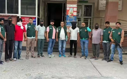 दिल्ली में पाकिस्तान के आईएसआई से जुड़े आतंकी नेटवर्क का भंडाफोड़