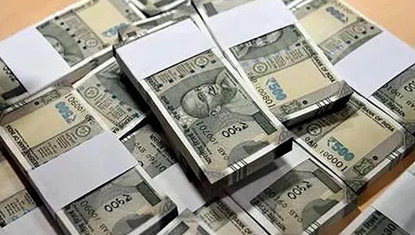 यूट्यूब से ली ट्रेनिंग, फिर दनादन 500-500 के नकली नोट छापने लगे पति-पत्नी