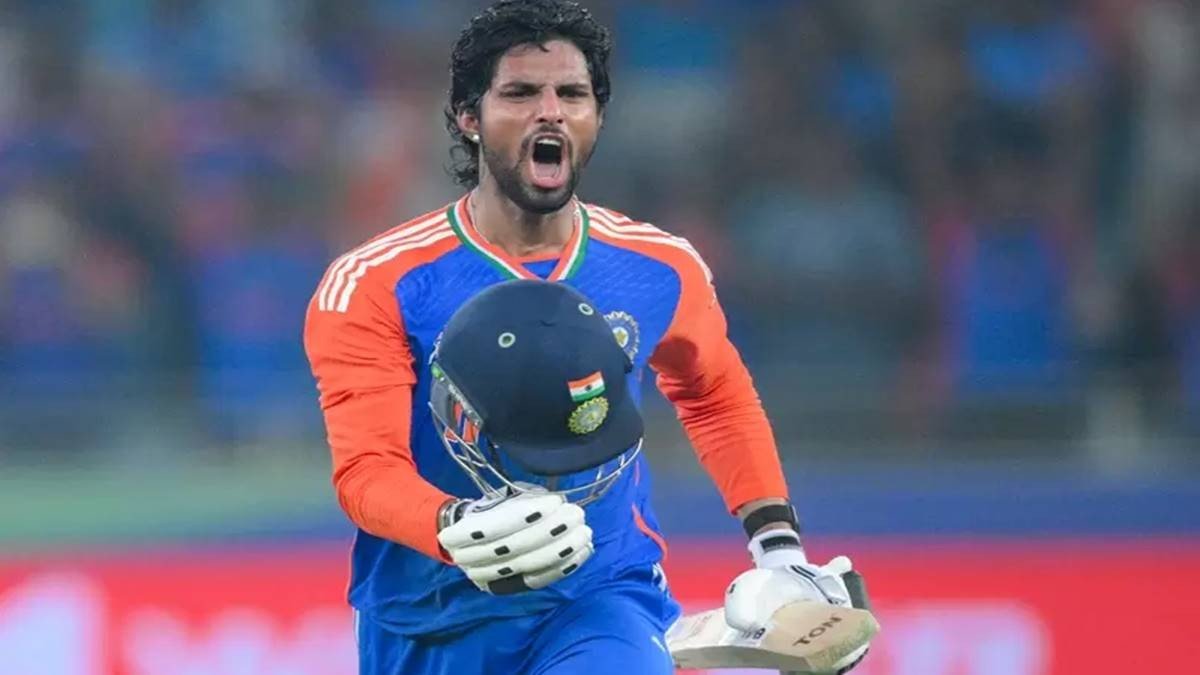 तिलक वर्मा के पिता थे बिजली मिस्त्री, क्रिकेट किट खरीदने के लिए नहीं थे पैसे; कोच ने बदल दी जिंदगी​
