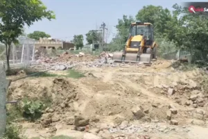 Bulldozer Action: आगरा से उठी बुलडोजर कार्रवाई की गूंज, अवैध धार्मिक अतिक्रमणों पर फिर गरमाई सियासत​