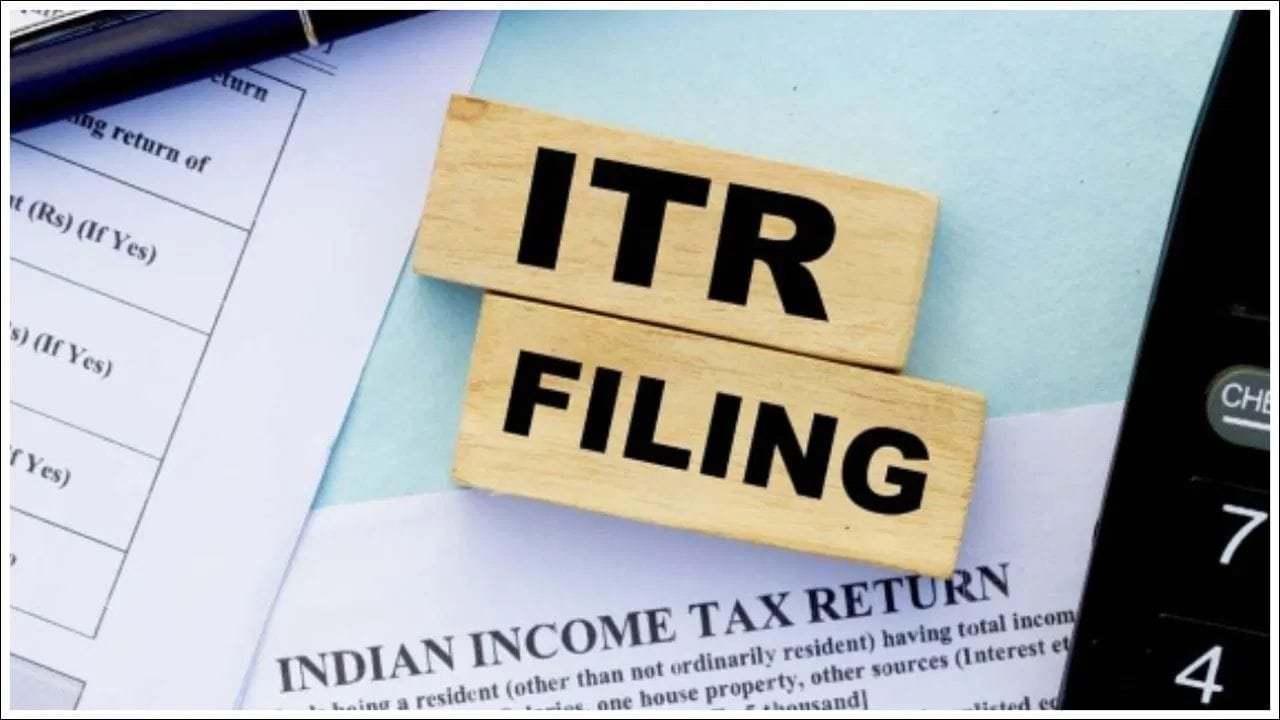 टैक्सपेयर्स अलर्ट! ITR फॉर्म में हुए बड़े बदलाव, जानिए क्या-क्या भरना होगा अब​