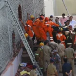 लखनऊ अग्निकांड पर एक्शन में CM योगी, आवास पर की हाईलेवल मीटिंग, DGP और गृह विभाग से मांगी रिपोर्ट​