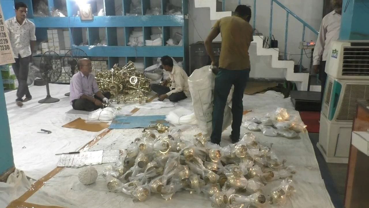 होमुर्ज से आई अच्छी खबर… मुरादाबाद के पीतल उद्योग में लौटी रौनक; अब निर्यात होंगे 250 करोड़ रुपये के रूके माल