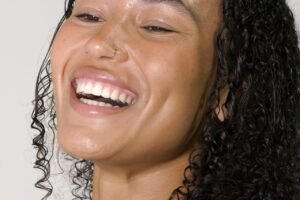 Oily Skin Care: मानसून में ऑयली स्किन करती है ज्यादा परेशान? चेहरे पर लगाएं ये चीजें, आएगा निखार​
