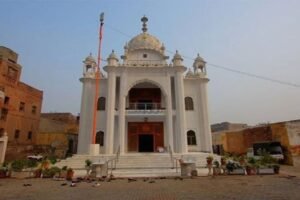 पाकिस्तान के Khyber Pakhtunkhwa में फिर टारगेट पर सिख, Gurudwara में घुसकर बुजुर्ग दंपत्ति की हत्या​