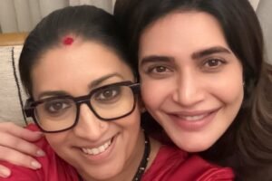 ‘तुलसी’ की ‘इंदु’ बनने वाली है माँ! बरसों बाद Karishma Tanna से मिलकर Smriti Irani क्यों हो गईं भावुक?​