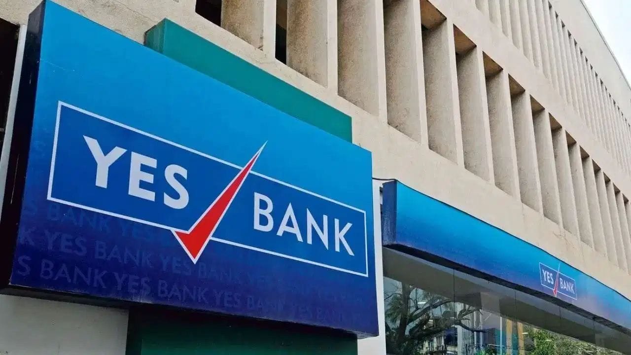 रॉकेट बना YES Bank का शेयर! निचले स्तर से 48% का तगड़ा उछाल, एक्सपर्ट्स ने दिया इतना बड़ा टारगेट​