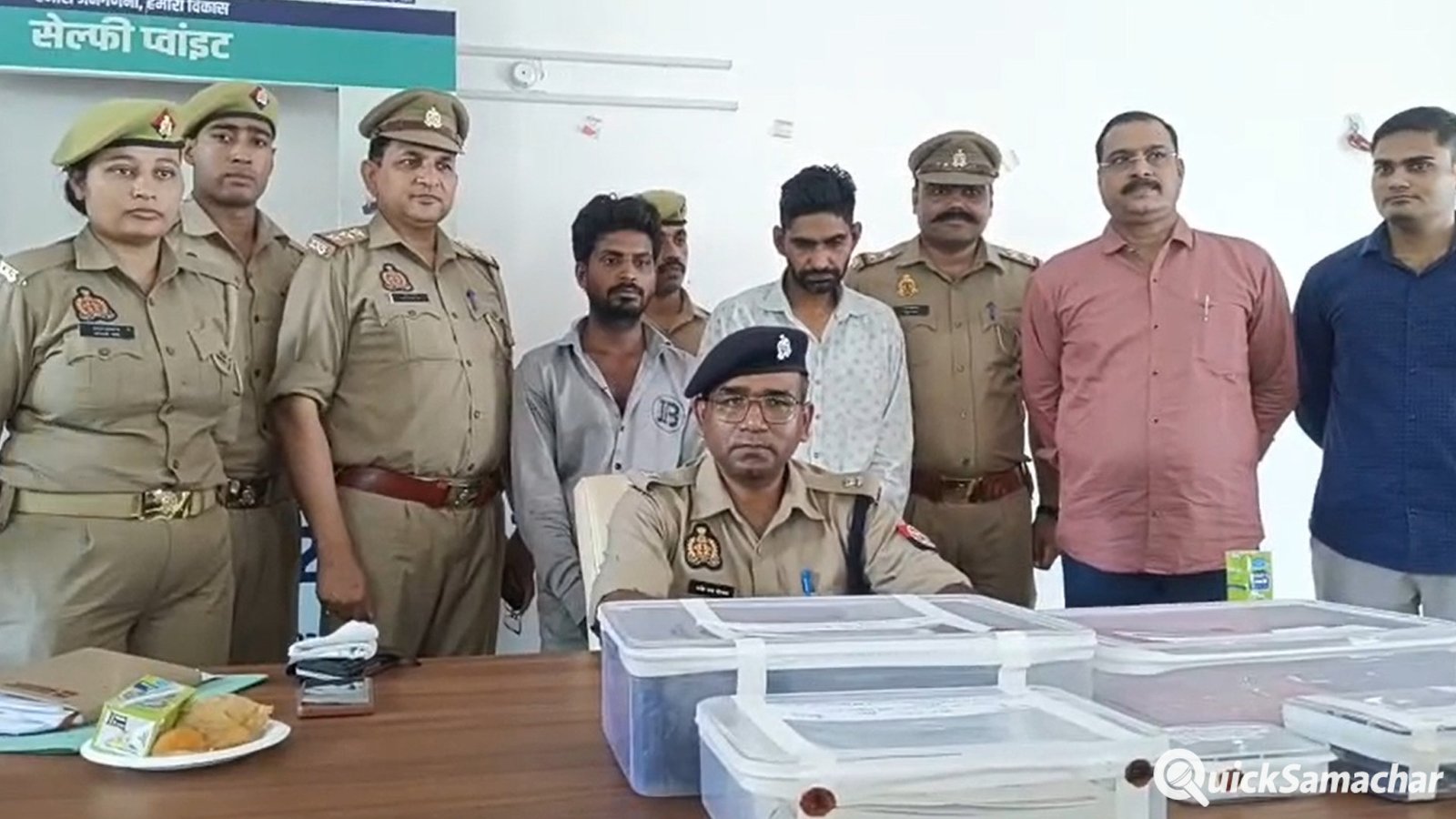 Bareilly News : बोगस फर्मों से 1.18 अरब के जीएसटी घोटाले का भंडाफोड़, दो गिरफ्तार Bareilly News : बोगस फर्मों से 1.18 अरब के जीएसटी घोटाले का भंडाफोड़, दो गिरफ्तार