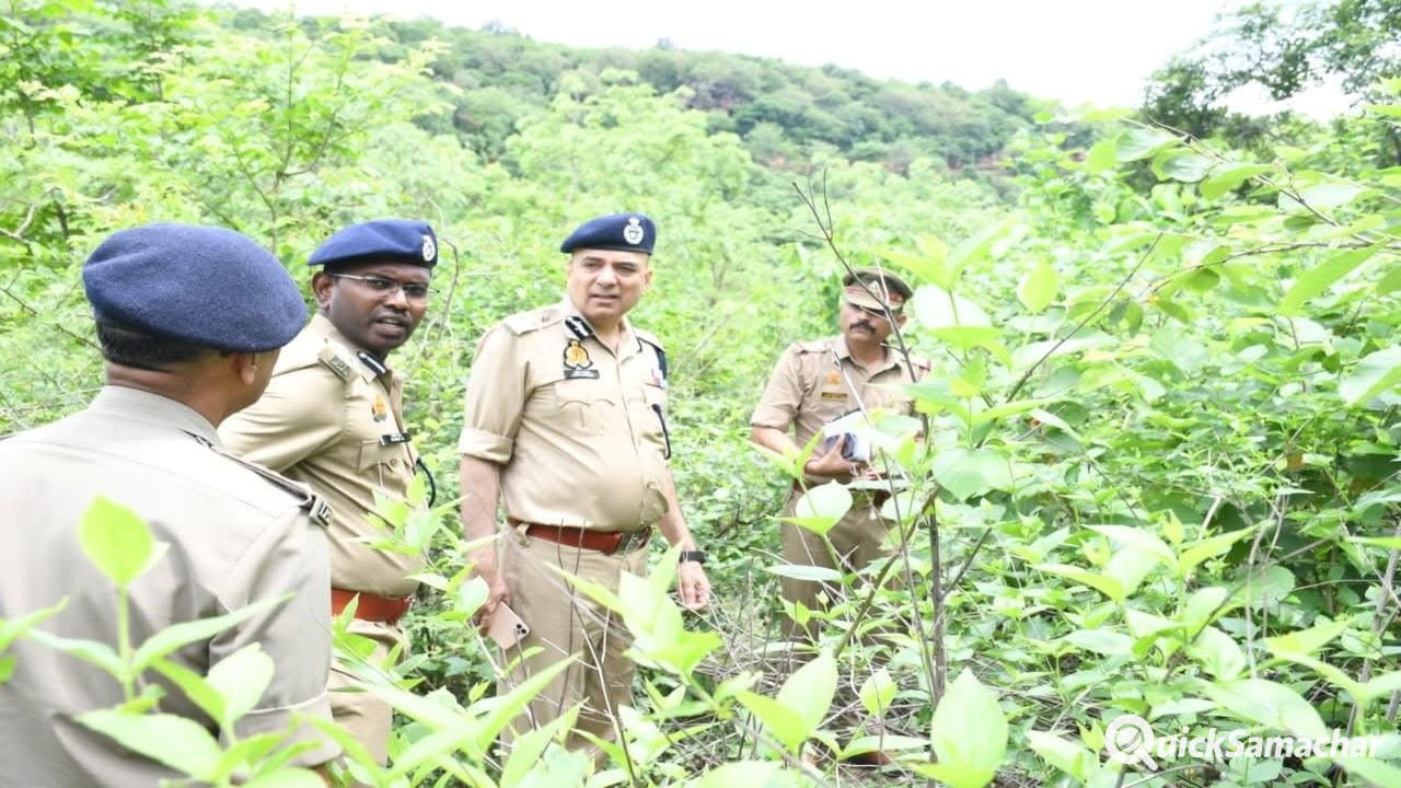 देवांगना घाटी घूमने आई छात्रा से सामूहिक दुराचार, एडीजी पहुंचे घटनास्थल, आरोपियों की तलाश में पुलिस की 6 टीमें देवांगना घाटी घूमने आई छात्रा से सामूहिक दुराचार, एडीजी पहुंचे घटनास्थल, आरोपियों की तलाश में पुलिस की 6 टीमें