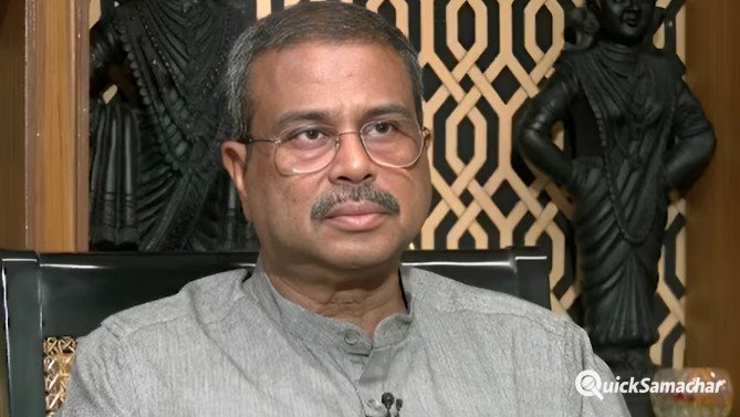 अभी अभी धर्मेंद्र प्रधान का इस्तीफा, कॉकरोचों के संग्राम के बाद बड़ा फैसला अभी अभी धर्मेंद्र प्रधान का इस्तीफा, कॉकरोचों के संग्राम के बाद बड़ा फैसला