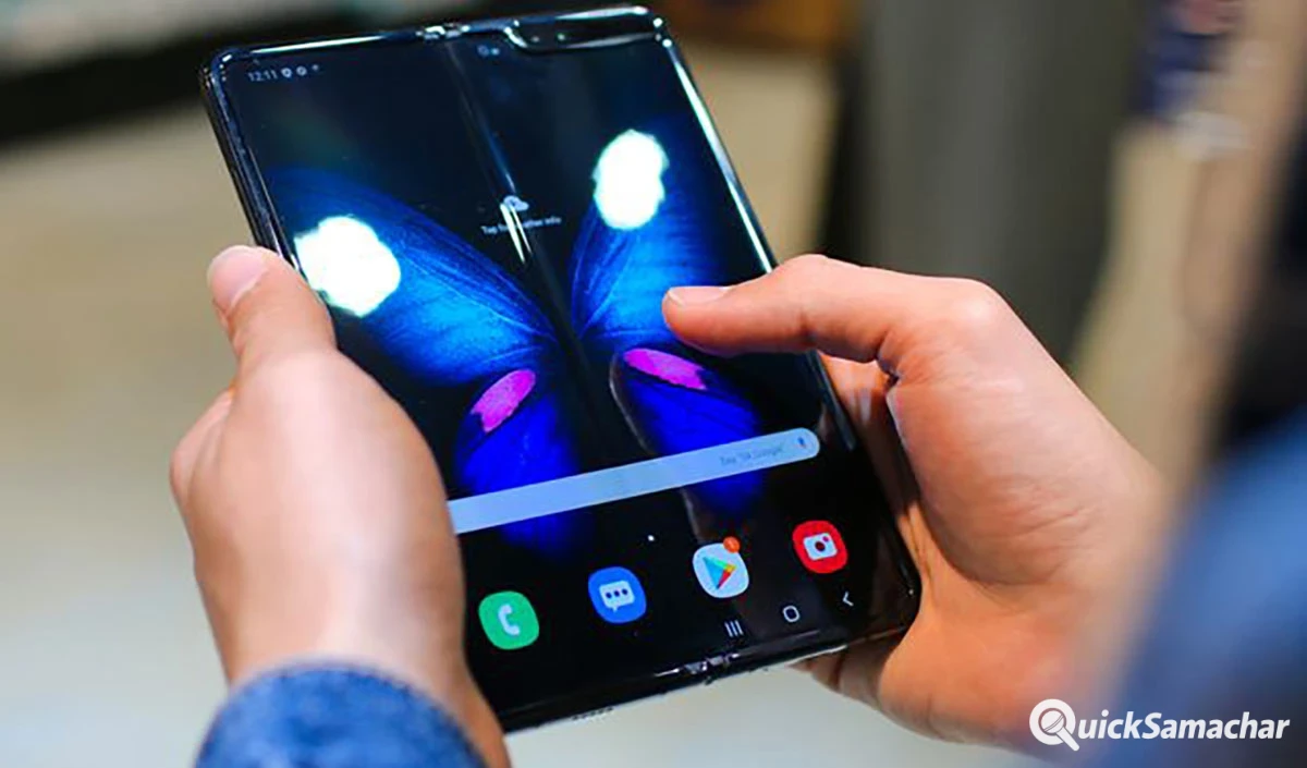 Apple ला रहा फोल्डेबल iPhone Ultra! 7.8इंच स्क्रीन और A20 Pro चिपसेट से मचेगी धूम Apple ला रहा फोल्डेबल iPhone Ultra! 7.8इंच स्क्रीन और A20 Pro चिपसेट से मचेगी धूम