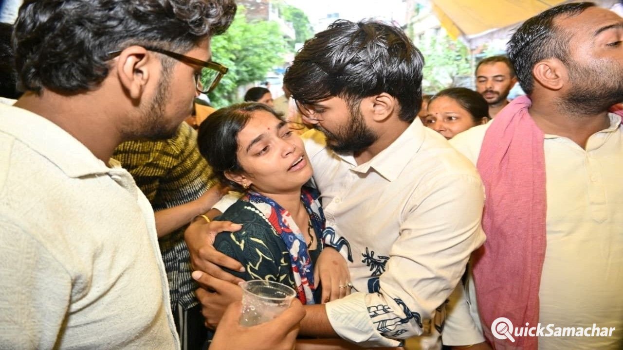 कानपुर : मर्चेंट नेवी ऑफिसर सागर का शव घर पहुंचते ही मचा कोहराम कानपुर : मर्चेंट नेवी ऑफिसर सागर का शव घर पहुंचते ही मचा कोहराम
