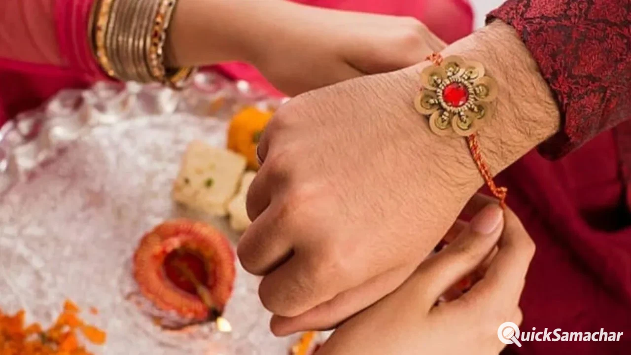 Raksha Bandhan: डाक से डिजिटल तक, बदल गया राखी का अंदाज! ये 5 ट्रेंड बताते हैं कैसे बदला भाईबहन का त्योहार Raksha Bandhan: डाक से डिजिटल तक, बदल गया राखी का अंदाज! ये 5 ट्रेंड बताते हैं कैसे बदला भाईबहन का त्योहार