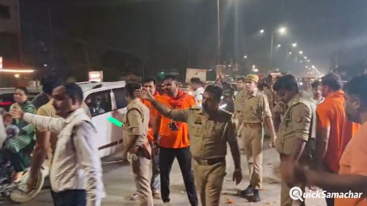 सावन शिवरात्रि से पहले नोएडा से जेवर तक रूट डायवर्ट… NH91 समेत ये रास्ते हुए वनवे, निकलने से पहले देखें ट्रैफिक प्लान सावन शिवरात्रि से पहले नोएडा से जेवर तक रूट डायवर्ट… NH91 समेत ये रास्ते हुए वनवे, निकलने से पहले देखें ट्रैफिक प्लान