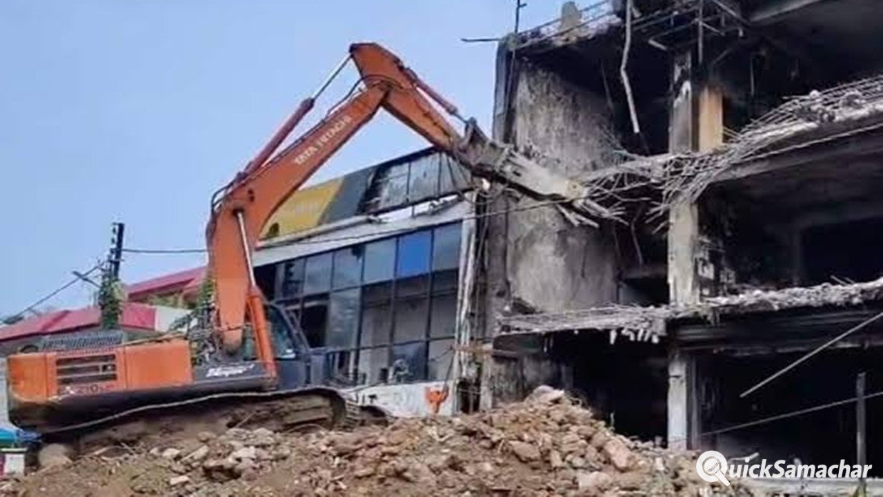 LDA Bulldozer Action : सुप्रीम कोर्ट की सख्ती के बाद LDA का एक्शन, अलीगंज में 51 अवैध भवनों पर चलेगा बुलडोजर LDA Bulldozer Action : सुप्रीम कोर्ट की सख्ती के बाद LDA का एक्शन, अलीगंज में 51 अवैध भवनों पर चलेगा बुलडोजर