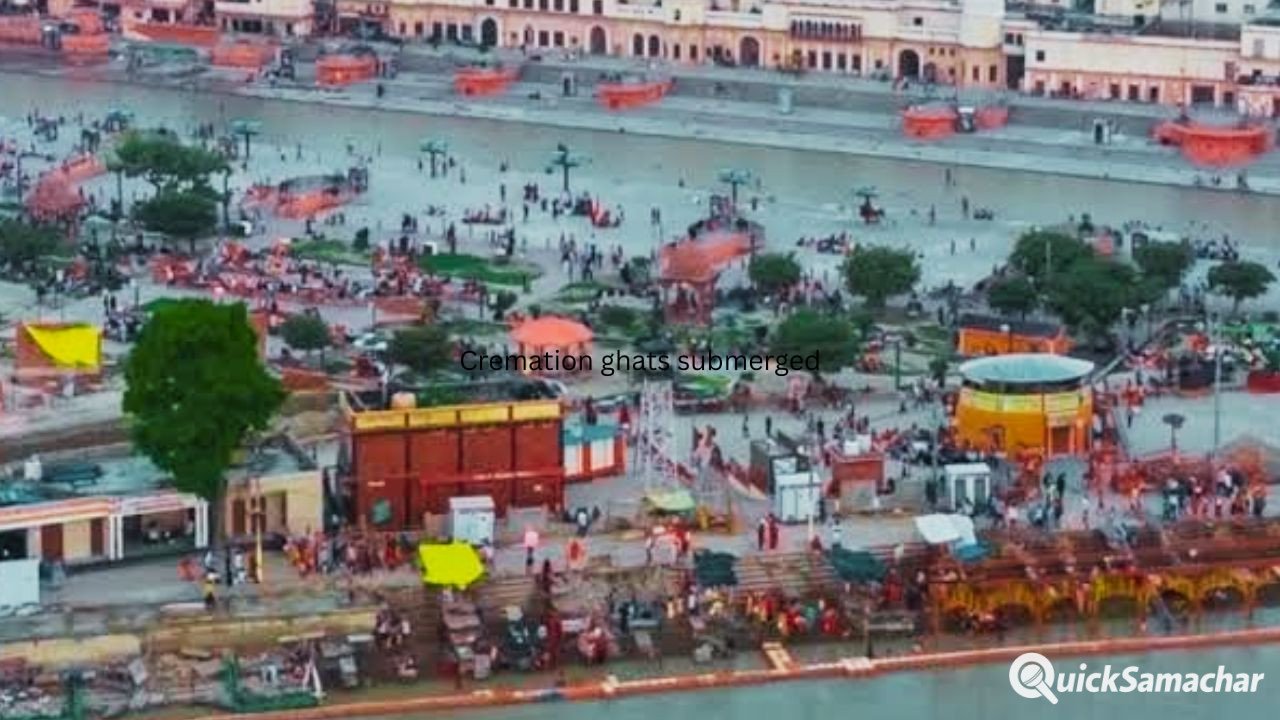 डूबे श्मशान घाट, कई गांवों में मड़राया बाढ़ का खतरा, अयोध्या में 65 परिवारों ने छोड़ा अपना आशियाना डूबे श्मशान घाट, कई गांवों में मड़राया बाढ़ का खतरा, अयोध्या में 65 परिवारों ने छोड़ा अपना आशियाना