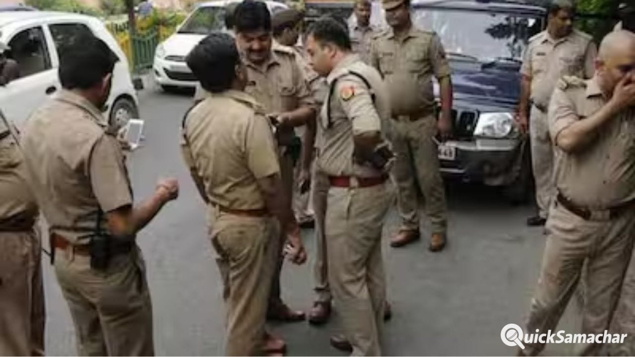 नोएडा में 18 साल की युवती की संदिग्ध मौत, पंखे से लटका मिला शव नोएडा में 18 साल की युवती की संदिग्ध मौत, पंखे से लटका मिला शव