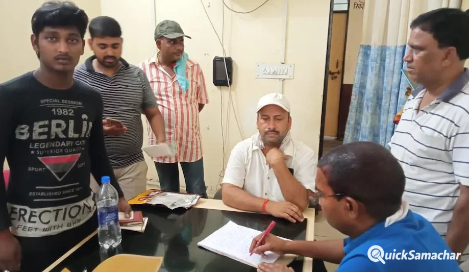 maharajganj-young-man-came-to-pay-the-challan-after-selling-his-mother-mangalsutra-arto-himself-paid-the-fine-05-07-2022